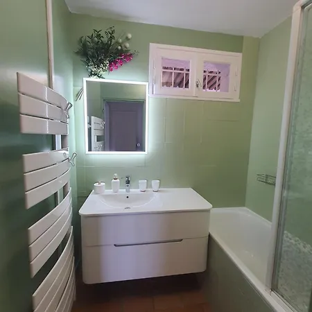 Vue A La Du Mole - Clim - Fibre Wifi 아파트 아그